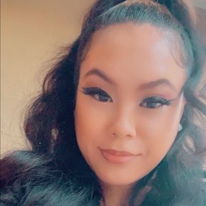 Meet your Posher, Angie